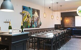 La Maison Devant La Prairie