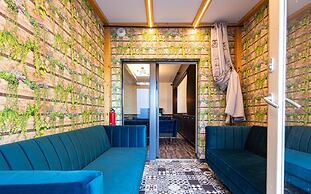 La Maison Devant La Prairie