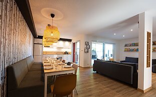 La Maison Devant La Prairie