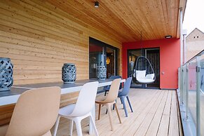 La Maison Devant La Prairie