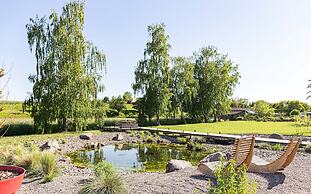 La Maison Devant La Prairie