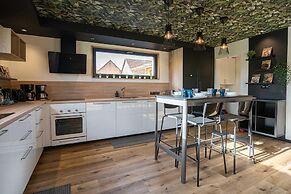 La Maison Devant La Prairie