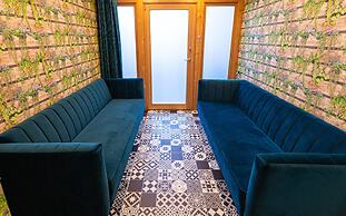 La Maison Devant La Prairie