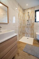 La Maison Devant La Prairie