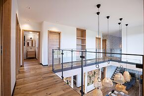 La Maison Devant La Prairie