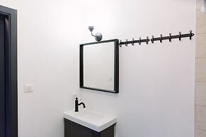 La Maison Devant La Prairie