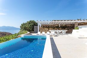 Glorious Aegean View Pool Villa Pharos