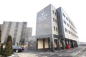 City Hotel