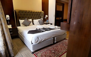 Jalsa Hotel & Banquets