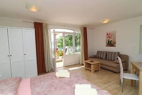 Apartments Seafront Silence