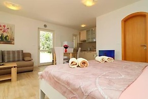 Apartments Seafront Silence