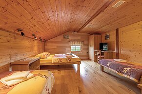 House Na Meji With Sauna