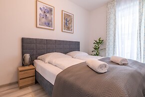 RentPlanet - Apartament Schroniskowa