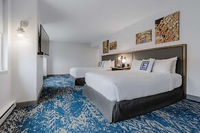 Hotel Elkhart, Tapestry Collection by Hilton
