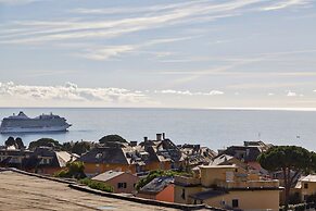 Homey Seaview Apartment