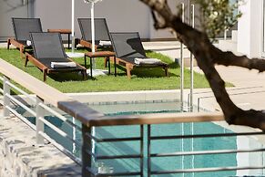 Theasea Stylish Residences