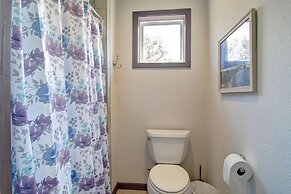 Quiet Sea Point Cottage by Redawning