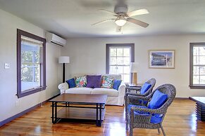 Quiet Sea Point Cottage by Redawning