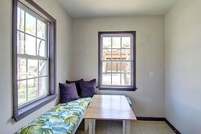 Quiet Sea Point Cottage by Redawning