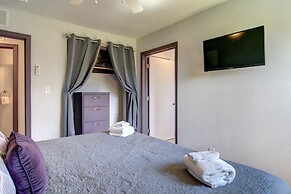 Quiet Sea Point Cottage by Redawning