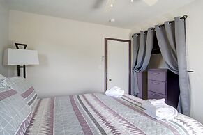 Quiet Sea Point Cottage by Redawning