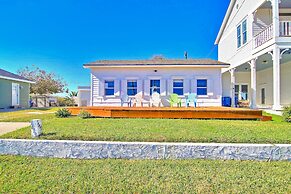 Joys Beach 1 Bedroom Cottage by RedAwning