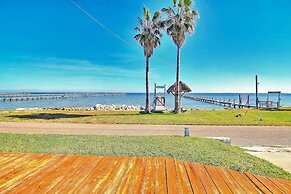 Joys Beach 1 Bedroom Cottage by RedAwning