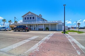 Mermaid's Landing 2 Bedroom Cottage by RedAwning
