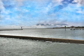 Mermaid's Landing 2 Bedroom Cottage by RedAwning