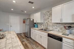 Mermaid's Landing 2 Bedroom Cottage by RedAwning