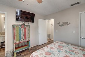 Mermaid's Landing 2 Bedroom Cottage by RedAwning