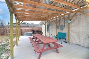 Mermaid's Landing 2 Bedroom Cottage by RedAwning