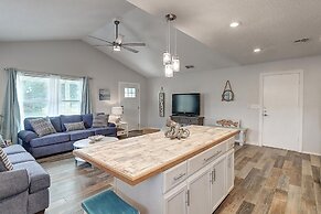 Mermaid's Landing 2 Bedroom Cottage by RedAwning