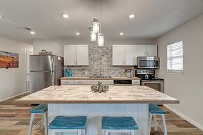 Mermaid's Landing 2 Bedroom Cottage by RedAwning