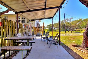 Fantasy Oaks Lodge 4 Bedroom Home by RedAwning