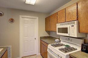 Fantasy Oaks Lodge 4 Bedroom Home by RedAwning