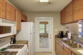 Fantasy Oaks Lodge 4 Bedroom Home by RedAwning