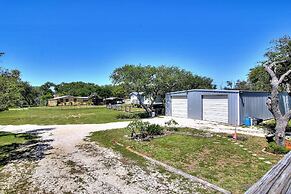 Fantasy Oaks Lodge 4 Bedroom Home by RedAwning