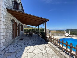 Executive Villa Madouri With Private Pool