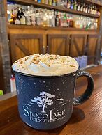 Stoco Lake Lodge