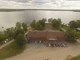 Stoco Lake Lodge