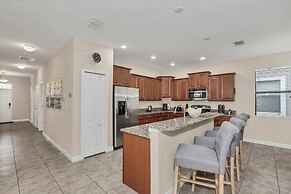 Modern Home, Big Pool Area Near Disney, CDC Cleaning 4cg456