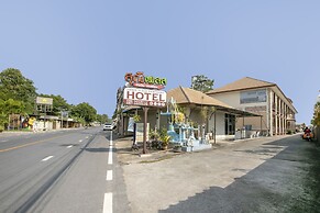 OYO 75390 Sunee Place Hotel