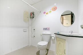 OYO 75390 Sunee Place Hotel