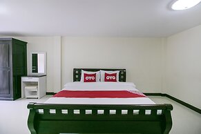 OYO 75390 Sunee Place Hotel