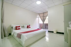 OYO 75390 Sunee Place Hotel