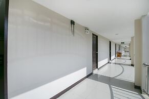 OYO 75390 Sunee Place Hotel