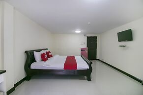 OYO 75390 Sunee Place Hotel