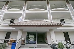 OYO 75390 Sunee Place Hotel