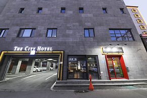 The City Hotel